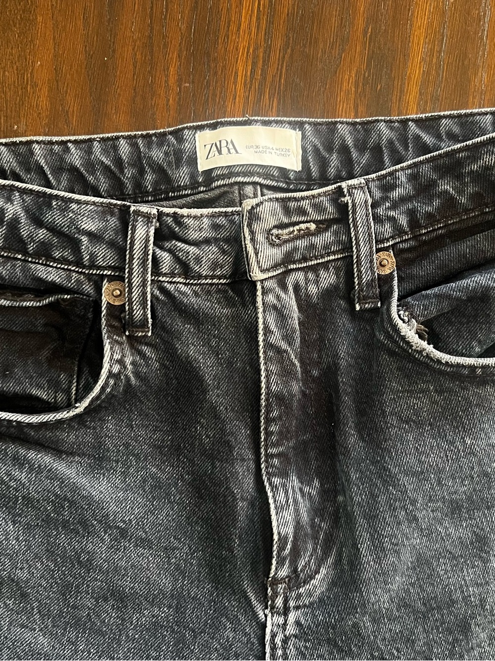 ZARA Women’s Black Washed Jeans. Preowned
